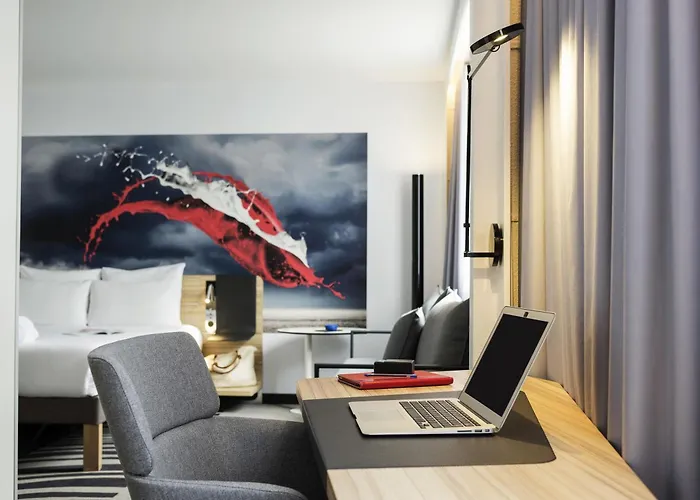 Novotel Centre, Fully Renovated