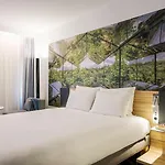 Novotel Centre Hotel