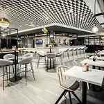 Novotel Centre Hotel 4*