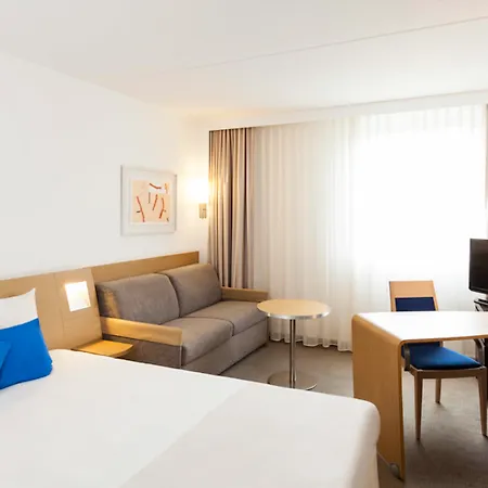 Novotel Centre Hotel 4*