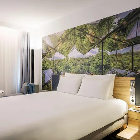 Novotel Centre Hotel