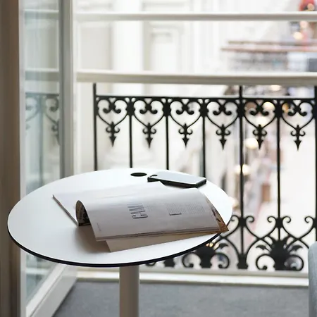 Novotel Centre Hotel 4*