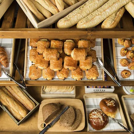 Novotel Centre Hotel 4*