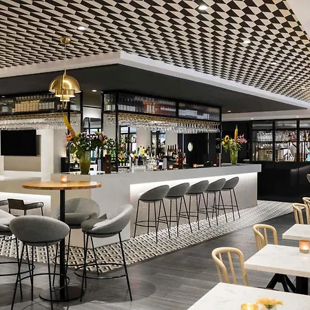 Hotel Novotel Centre 4*