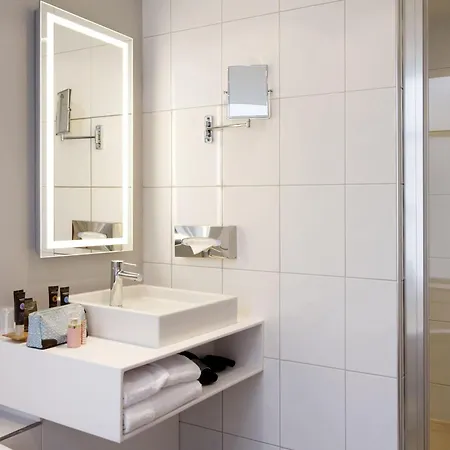 Novotel Centre Hotel 4*
