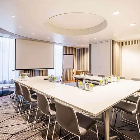 Novotel Centre Hotel 4*