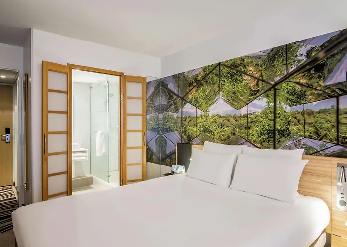 Novotel Centre Hotel