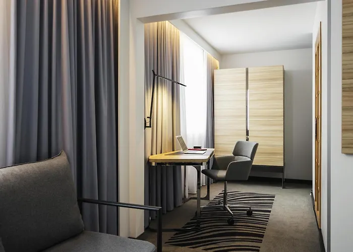 Novotel Centre מלון