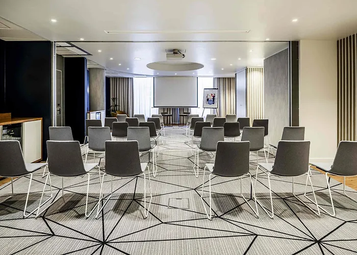 Novotel Centre Hotel 4*