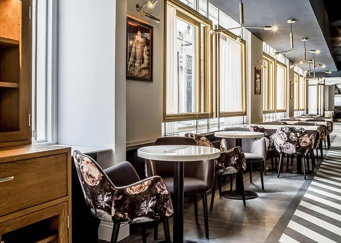 Novotel Centre Hotel 4*