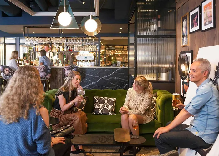 호텔 Novotel Centre 4*