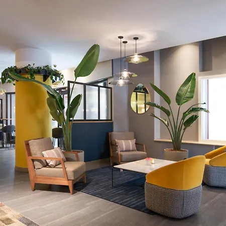 מלון Novotel Centre 4*