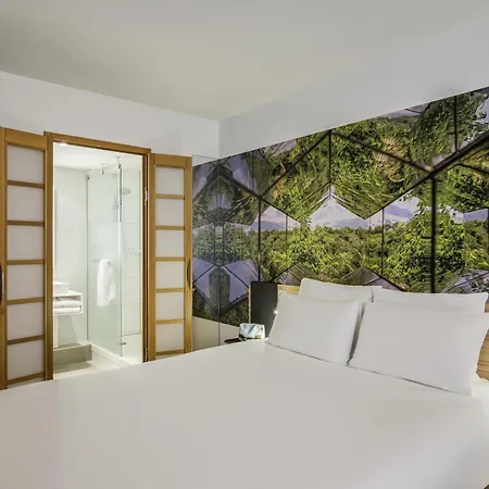 Novotel Centre 4* האג