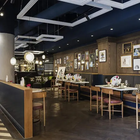 מלון Novotel Centre