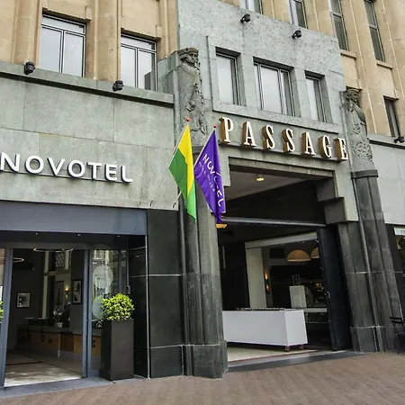 Отель Novotel Centre 4*